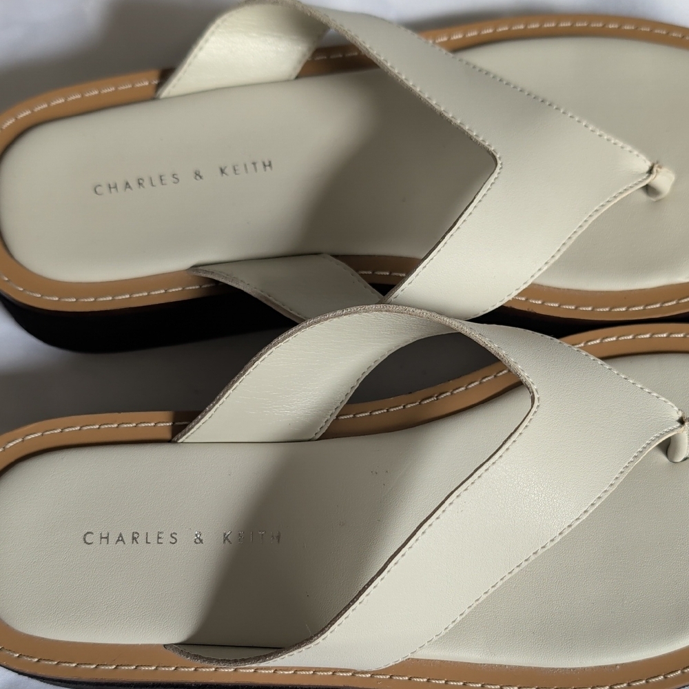 Charles & Keith Cream Leather Thong Sandals with Low Platform - Picture 2 of 5